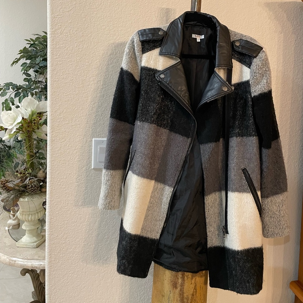 🖤 Buffalo David Bitton Chic Black and Gray Plaid Teddy Jacket EUC SZ:S/P *flaw